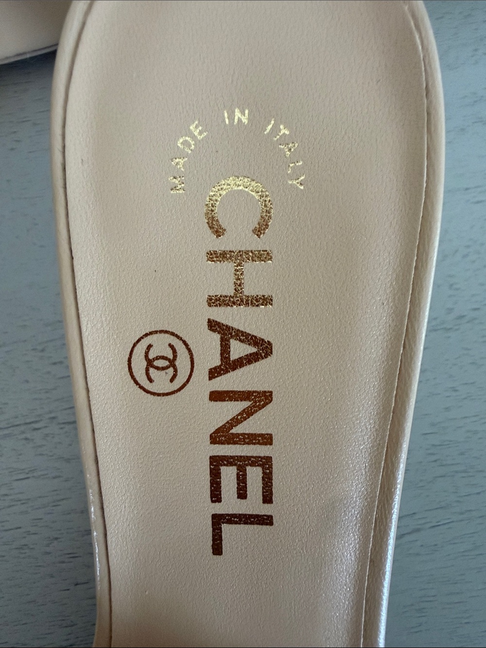 CHANEL Beige and Black CC Cutout Mule - Picture 6 of 10